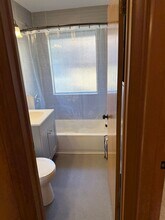 223-225 S Gardiner Ave in Rockford, IL - Building Photo - Building Photo