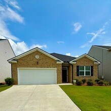 2015 Waycross Ln in Dacula, GA - Foto de edificio - Building Photo