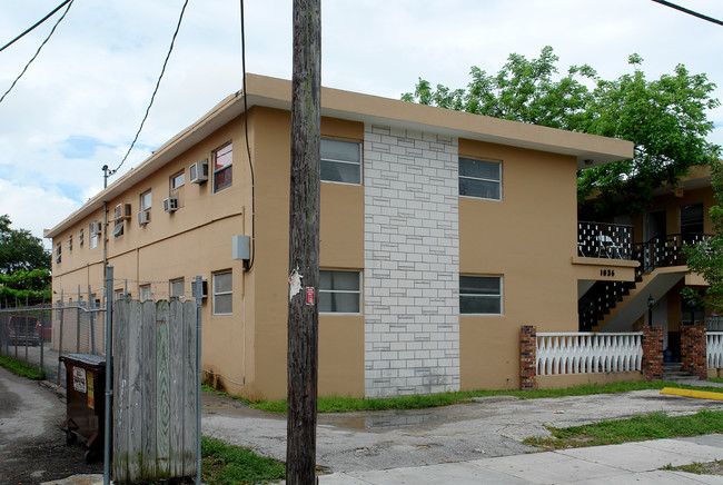 1036 NW 6th St in Miami, FL - Building Photo - Building Photo