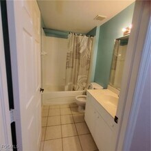 3616 Pine Oak Cir in Ft. Myers, FL - Building Photo - Building Photo