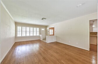 8825 Merlin Dr in Houston, TX - Building Photo - Building Photo