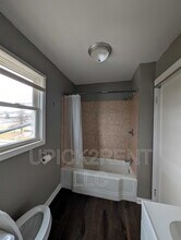 215 S Ewing St in Lancaster, OH - Building Photo - Building Photo