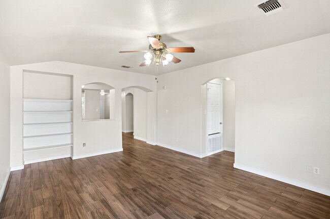 8607 Cheyenne Bluff in Converse, TX - Building Photo - Building Photo