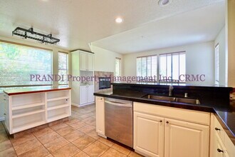 18 Laurel Glen Terrace in San Rafael, CA - Building Photo - Building Photo