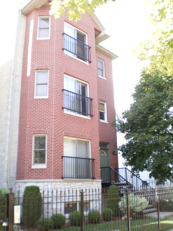 property at 6546 S Kenwood Ave