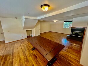 6820 Whitley Ter, Unit 104 in Los Angeles, CA - Building Photo - Building Photo