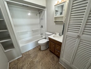 19 Fox Ct in Springfield, IL - Building Photo - Building Photo