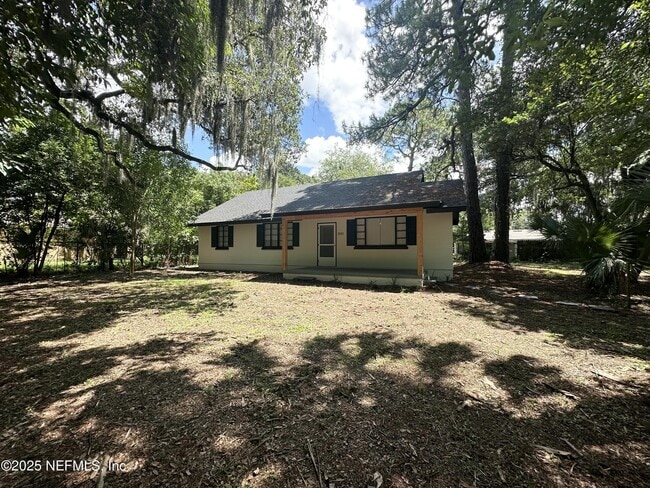 property at 1941 Bennett St
