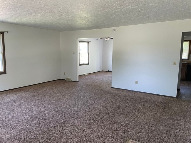 6672-6672 Palmer Dr NW in Canton, OH - Building Photo - Building Photo