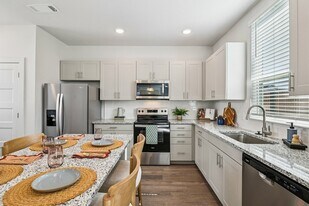 YardHomes Trailside in Pflugerville, TX - Building Photo