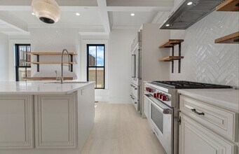 6 Douglas St in Boston, MA - Building Photo - Building Photo