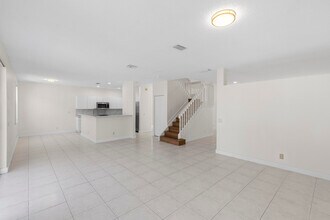 872 Tanglewood Cir in Weston, FL - Building Photo - Building Photo
