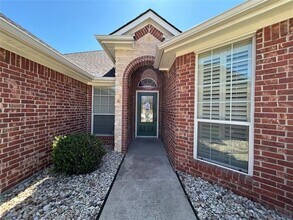 8445 Arroyo Ln in Benbrook, TX - Building Photo - Building Photo