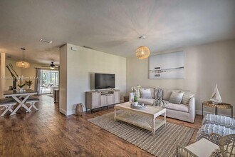 558 102nd Ave N in Naples, FL - Building Photo - Building Photo