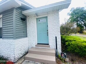 4808 Lawnview St in Jacksonville, FL - Foto de edificio - Building Photo