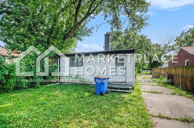 7043 Meadow Ave in Warren, MI - Building Photo - Building Photo