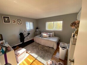 32 Grandview Ave-Unit -2 in Watertown, MA - Building Photo - Building Photo