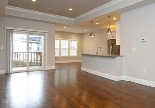 75 Goddard Ave, Unit 3 in Brookline, MA - Foto de edificio - Building Photo