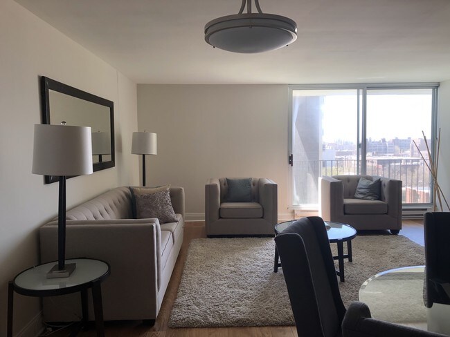 6033 N Sheridan Rd-Unit -9J in Chicago, IL - Building Photo - Building Photo