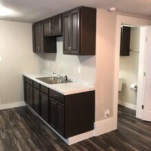 214 W Republic St in Baytown, TX - Building Photo - Building Photo