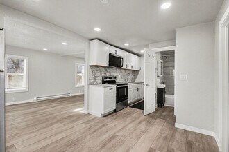 2502 E Dale St in Colorado Springs, CO - Building Photo - Building Photo