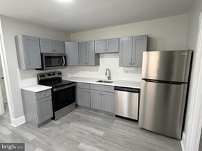 244 Mansion Ave in Audubon, NJ - Building Photo - Building Photo