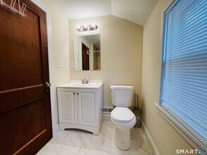 194 Washington Ave in Torrington, CT - Building Photo - Building Photo