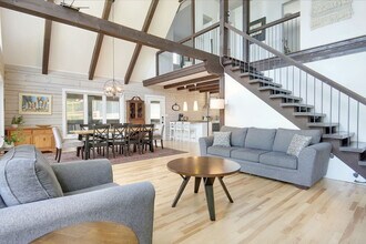 566 Chem. du Lac Beauclair in Pontiac, QC - Building Photo - Building Photo