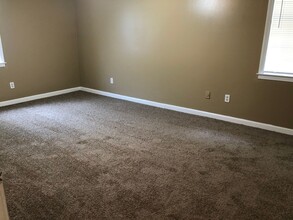 4010 Friendly Way in Memphis, TN - Building Photo - Building Photo