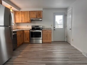 W557 Mary Ln in Brodhead, WI - Foto de edificio - Building Photo