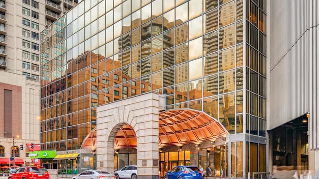 property at 10 E Ontario