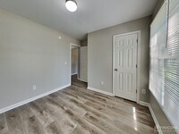 6036 Presentation St photo'
