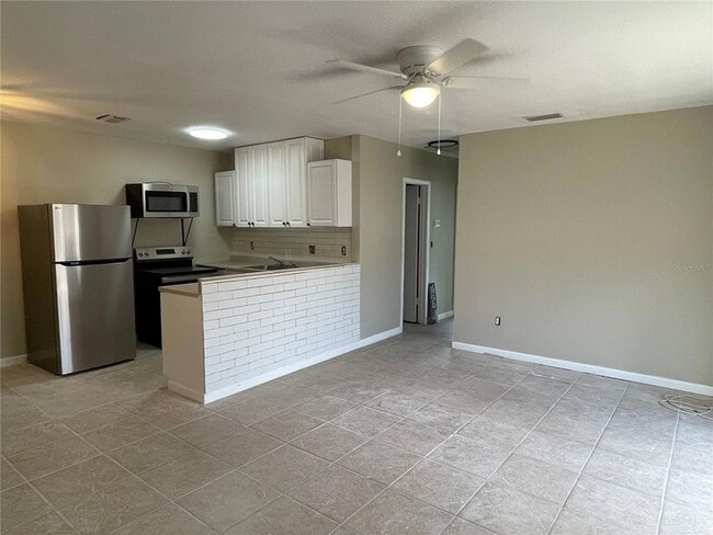 199 Fulton St NE in Largo, FL - Building Photo - Building Photo