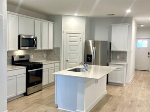 31710 Carlisle Cv Ct in Fulshear, TX - Building Photo - Building Photo