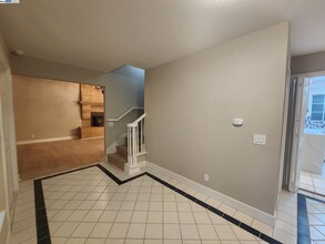 1768 Green Valley Rd in Danville, CA - Building Photo - Building Photo
