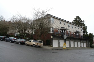 Bowers Apartments in Portland, OR - Building Photo - Building Photo