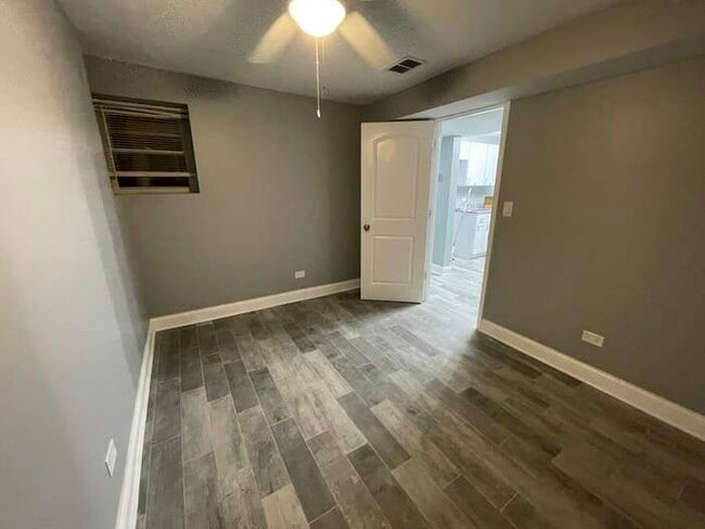 1611 S Trumbull Ave, Unit Garden Unit in Chicago, IL - Building Photo - Building Photo