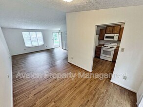 100 Roswell Farms Ct in Roswell, GA - Building Photo - Building Photo