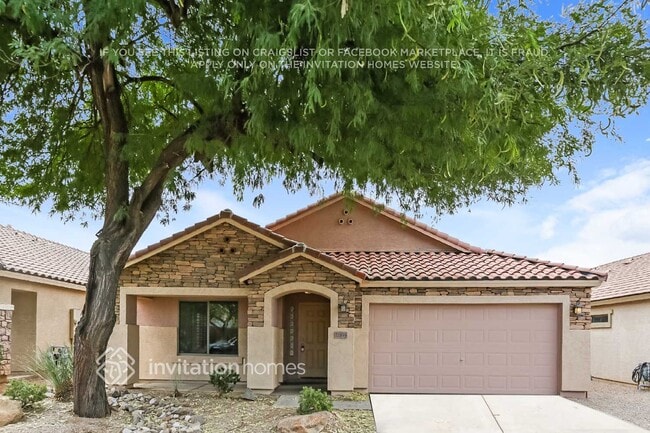 22193 E Calle de Flores