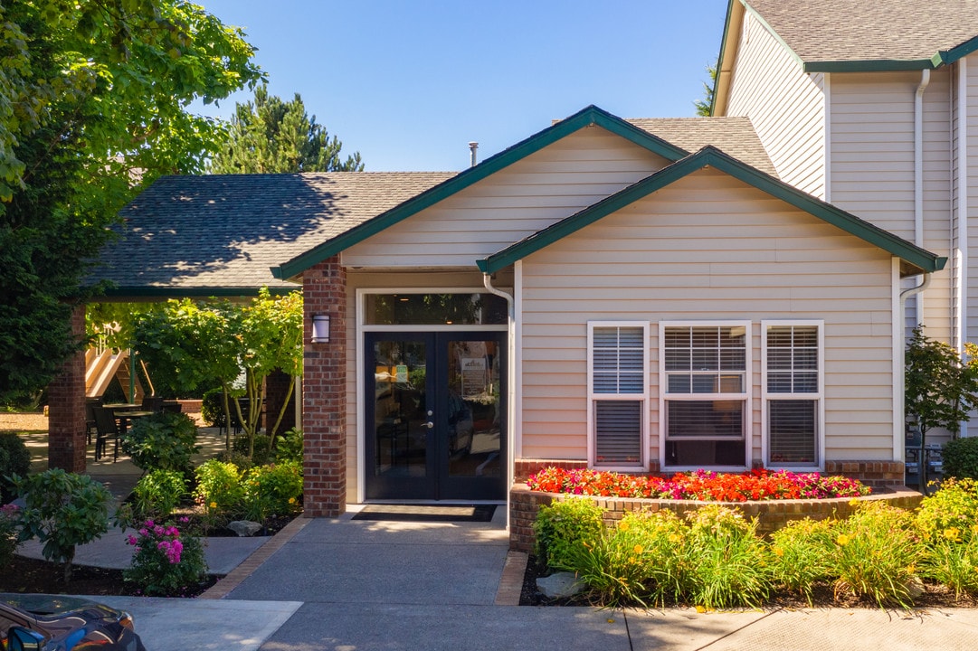Cascade View in Vancouver, WA - Building Photo