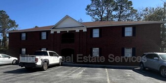 134 Rolland St in Hinesville, GA - Building Photo
