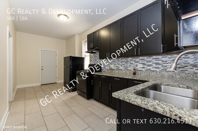 7642 S Normal Ave-Unit -Unit 1 in Chicago, IL - Building Photo - Building Photo