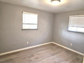 3904 Bay City Rd in Midland, MI - Building Photo - Building Photo