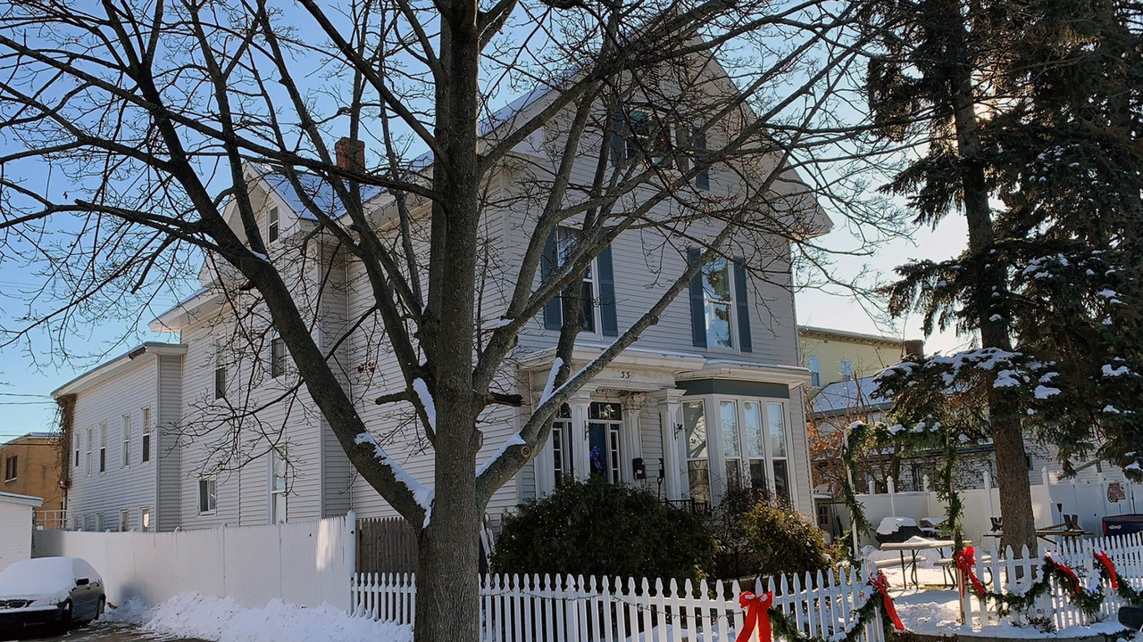 31 Walnut St in Manchester, NH - Building Photo