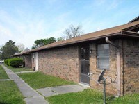 Building Photo - 718 N Bullitt St Apartments in Holdenville, Oklahoma