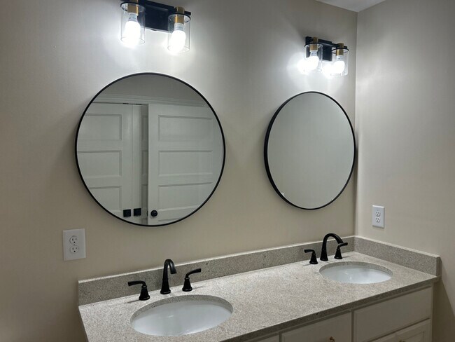 134 N Clarendon Dr in Nashville, NC - Building Photo - Building Photo