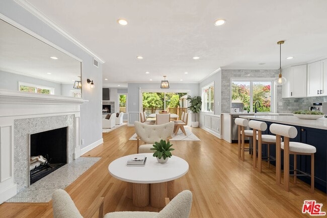 7410 El Manor Ave in Los Angeles, CA - Building Photo - Building Photo