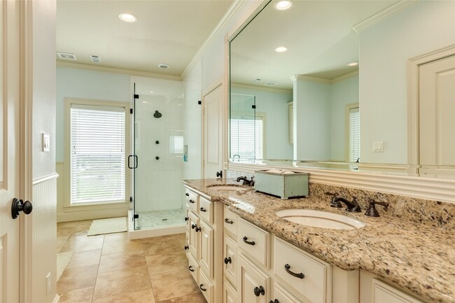 property at 6 Criolla Ct
