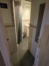 580 Miller Ave, Unit Rear Studio in Brooklyn, NY - Building Photo - Building Photo