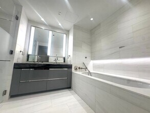 682 Atlantic Ave, Unit 3712 in Boston, MA - Building Photo - Building Photo